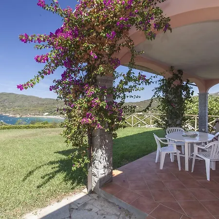 Holiday home Casa Launeck